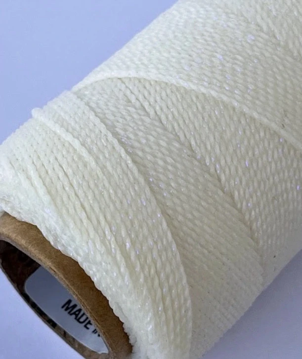 Voskovaná šňůra Linhasita 1 mm - barva LUZ NEGRA (s barevnými odlesky)