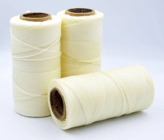 Voskovaná šňůra Linhasita 0,5 mm - barva LUZ NEGRA (s barevnými odlesky)